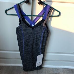 NWT Lululemon Run for Gold tank Sz 2